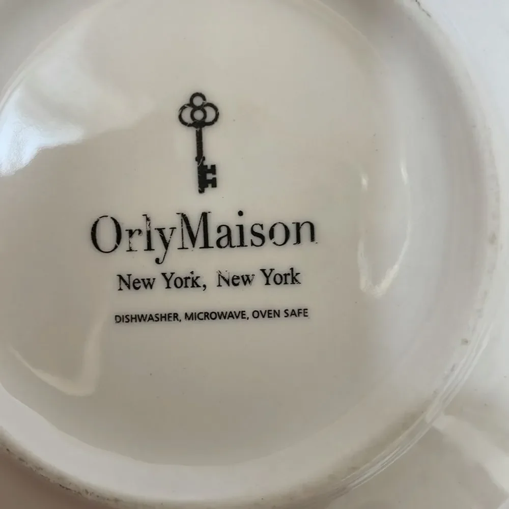 ORLY MAISON BOWLS IN NAVY‎ BLUE AND CREAM.  SET OF TWO